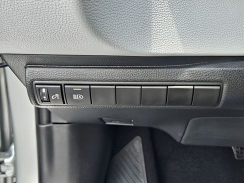 Certified 2025 Toyota Corolla SE FWD image 14