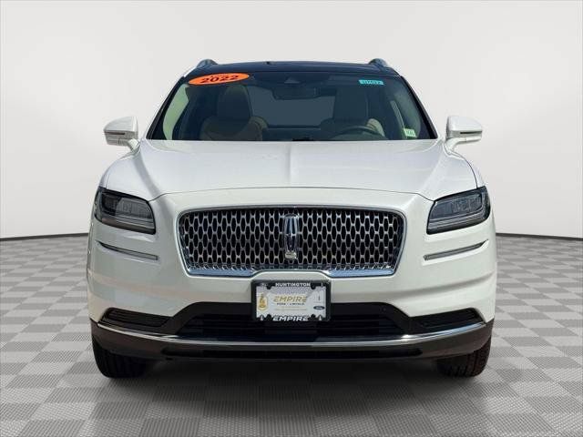Used 2022 Lincoln Nautilus Reserve AWD/4WD image 2