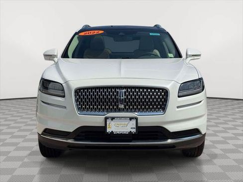 Used 2022 Lincoln Nautilus Reserve AWD/4WD image 2
