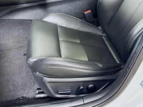 Used 2022 Genesis G70 2.0T image 21