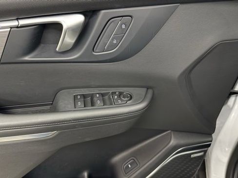 Used 2025 Buick Enclave Preferred image 12