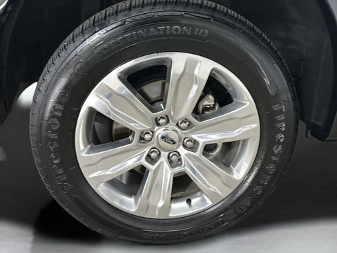 Used 2018 Ford F150 Platinum w/ Equipment Group 701A Luxury AWD/4WD image 9