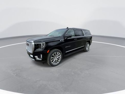 Used 2024 GMC Yukon XL Denali image 4