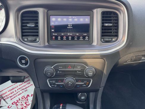 Used 2020 Dodge Charger SXT w/ Blacktop Package image 20