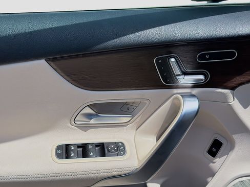 Used 2020 Mercedes-Benz A 220 4MATIC image 16