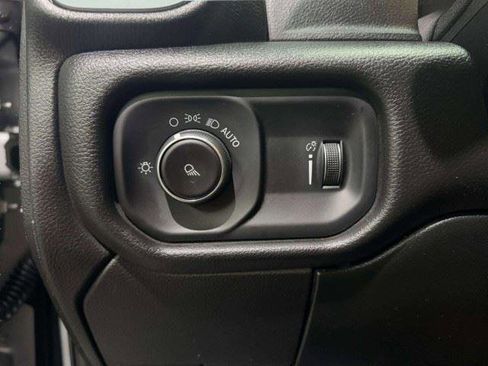 Used 2022 RAM 2500 Big Horn AWD/4WD image 24