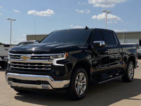 Used 2024 Chevrolet Silverado 1500 LTZ w/ Technology Package AWD/4WD image 2
