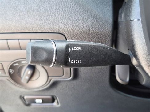 Used 2023 Mercedes-Benz Metris Passenger image 24