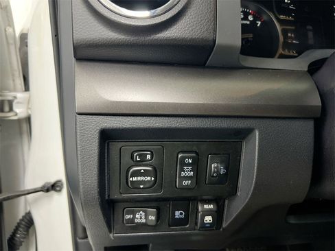 Used 2019 Toyota Tundra SR5 image 17