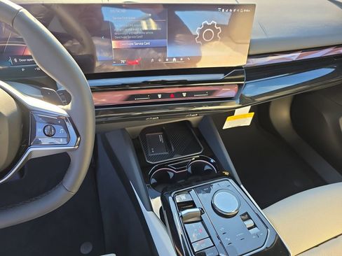 New 2026 BMW 530i xDrive w/ Premium Package image 18