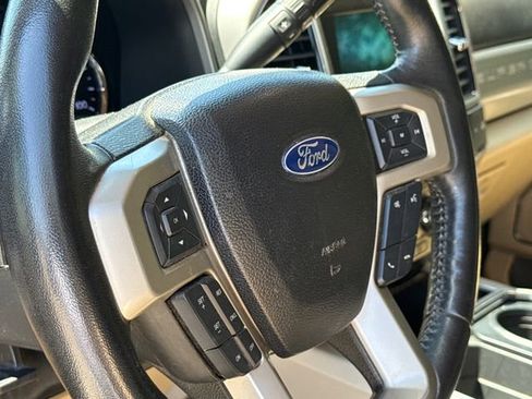Used 2019 Ford F250 Lariat w/ Lariat Value Package AWD/4WD image 24