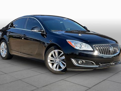 Used 2017 Buick Regal Premium w/ Driver Confidence Package #2 FWD image 2
