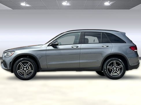 Used 2022 Mercedes-Benz GLC 300 image 2