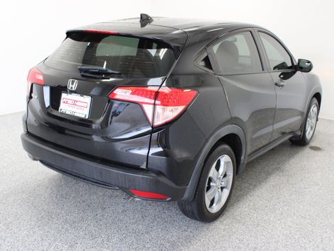 Used 2017 Honda HR-V LX image 7