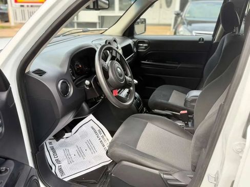 Used 2016 Jeep Patriot Sport w/ Power Value Group AWD/4WD image 10