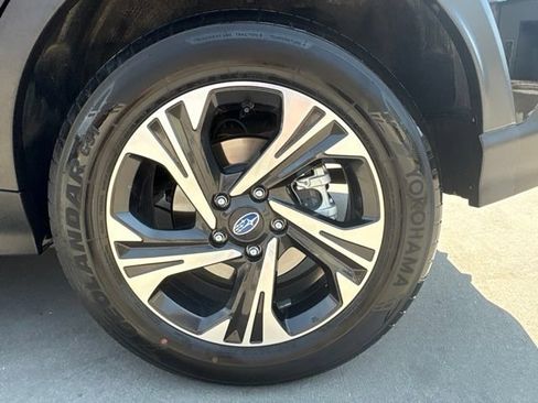 Certified 2025 Subaru Crosstrek 2.5i Premium AWD/4WD image 9