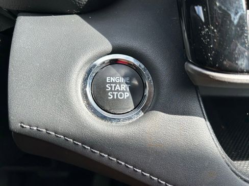 Used 2023 Toyota Highlander LE FWD image 30