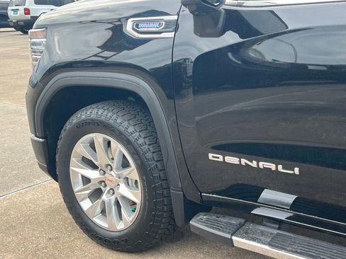 Used 2023 GMC Sierra 1500 Denali w/ Technology Package AWD/4WD image 14