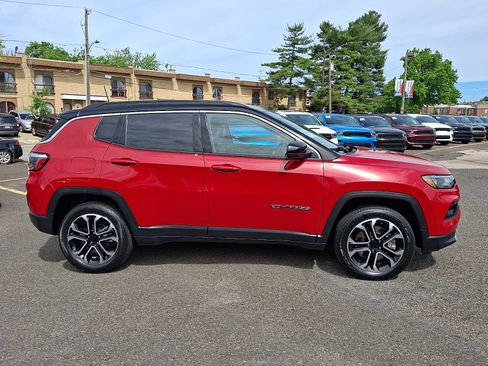 Used 2024 Jeep Compass Limited AWD/4WD image 7