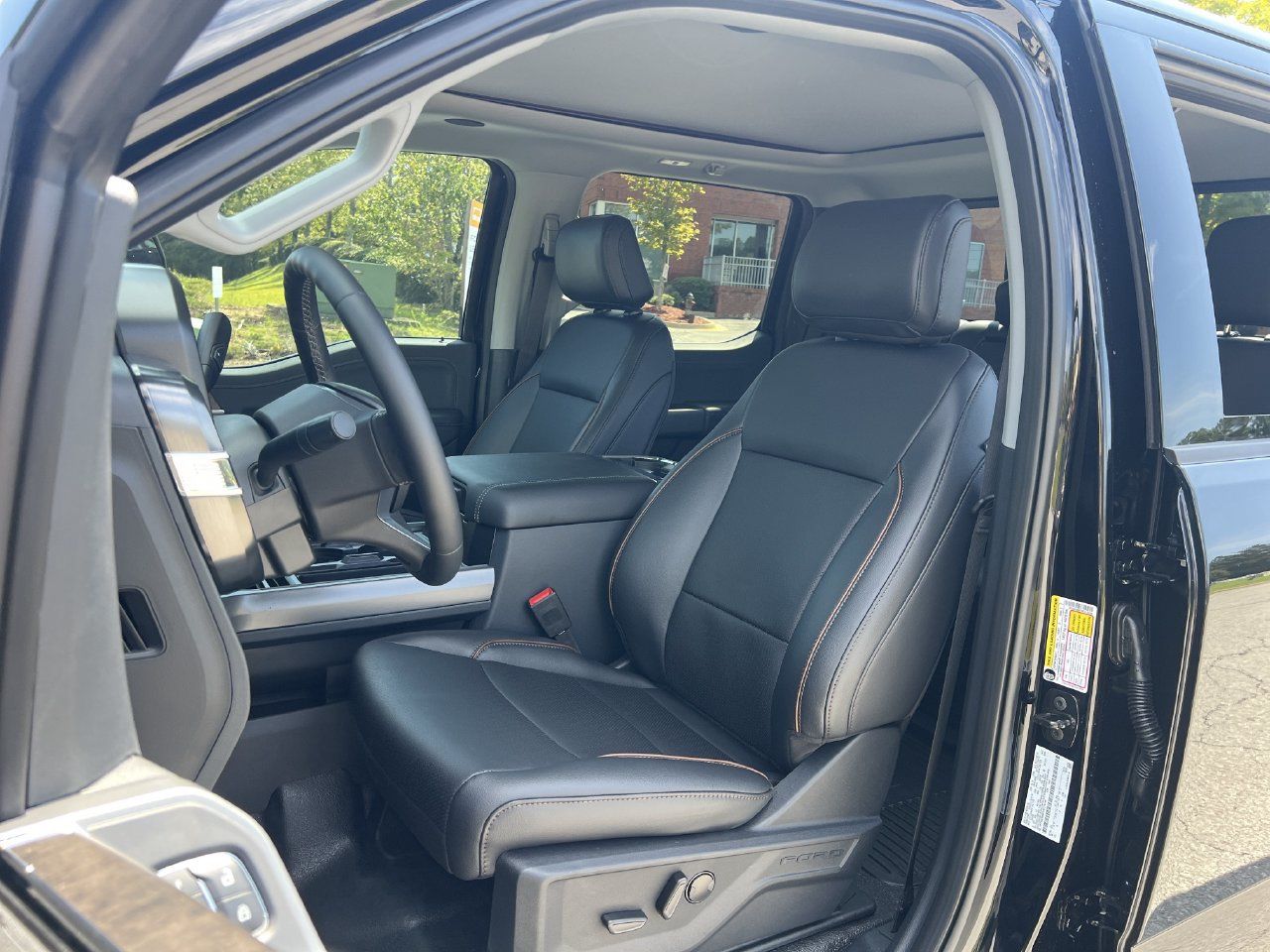 New 2027 Ford F350 Lariat w/ Black Appearance Package AWD/4WD image 19
