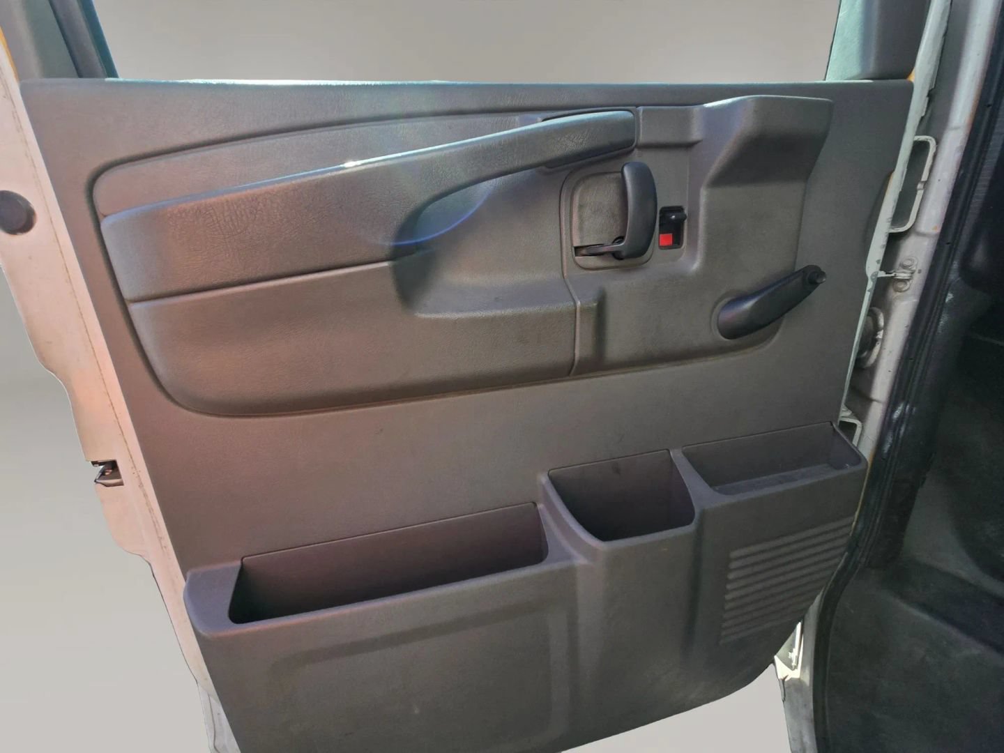 Used 2012 GMC Savana 3500 RWD image 10