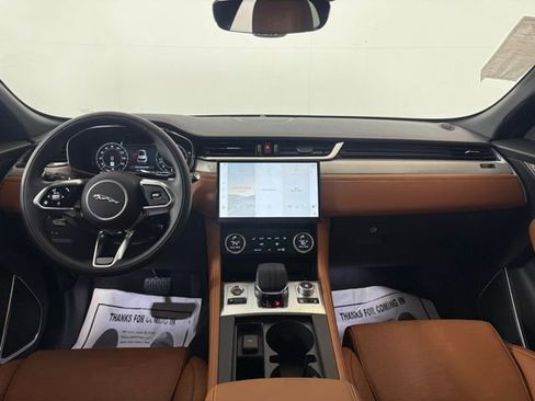 New 2025 Jaguar F-PACE R-Dynamic S image 21