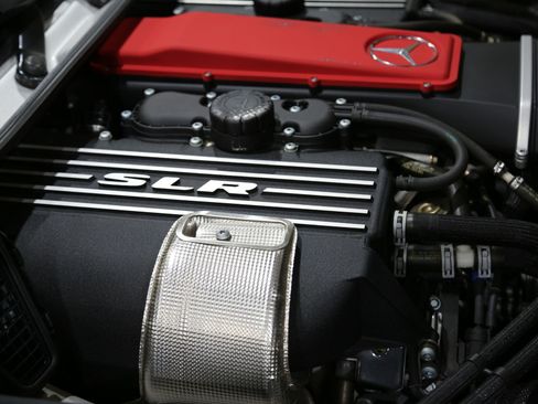 Used 2006 Mercedes-Benz SLR image 30