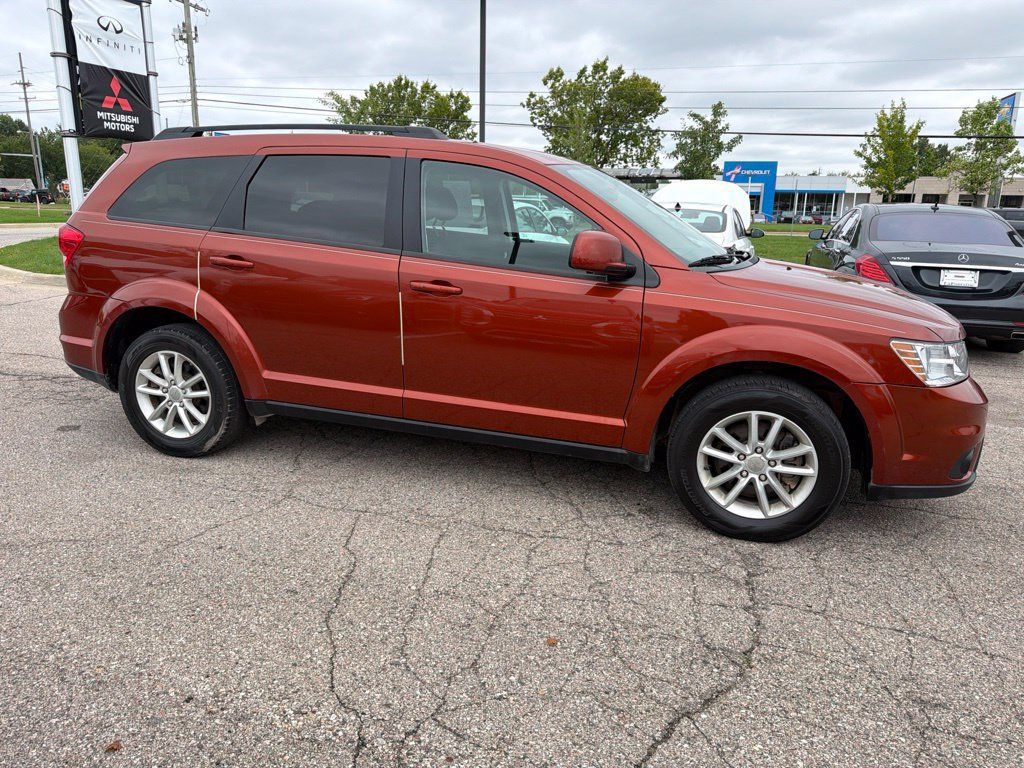 Used 2014 Dodge Journey SXT AWD/4WD image 4