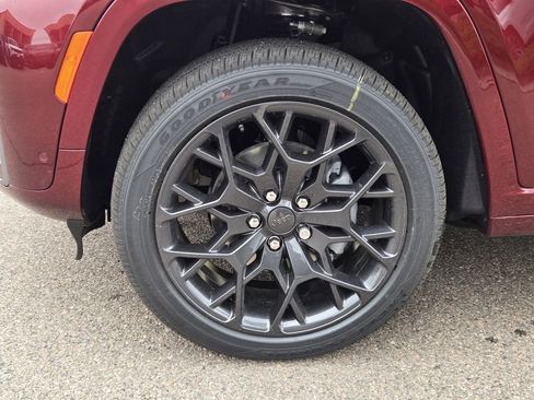 New 2026 Jeep Grand Cherokee Summit AWD/4WD image 6