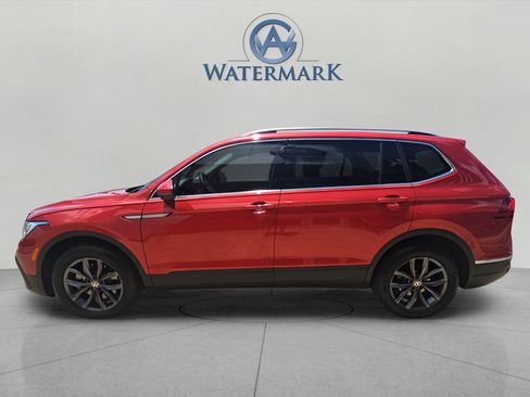 Used 2024 Volkswagen Tiguan SE AWD/4WD image 2