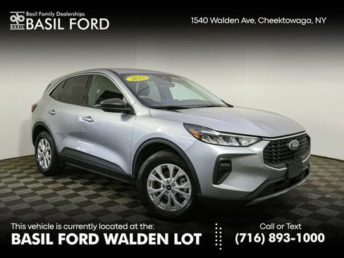 Used 2023 Ford Escape Active w/ Tech Pack #1 AWD/4WD image 1
