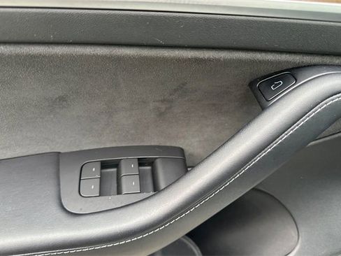 Used 2023 Tesla Model 3 Standard Range image 11