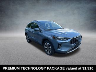 Used 2023 Ford Escape Platinum w/ Premium Technology Package video 2