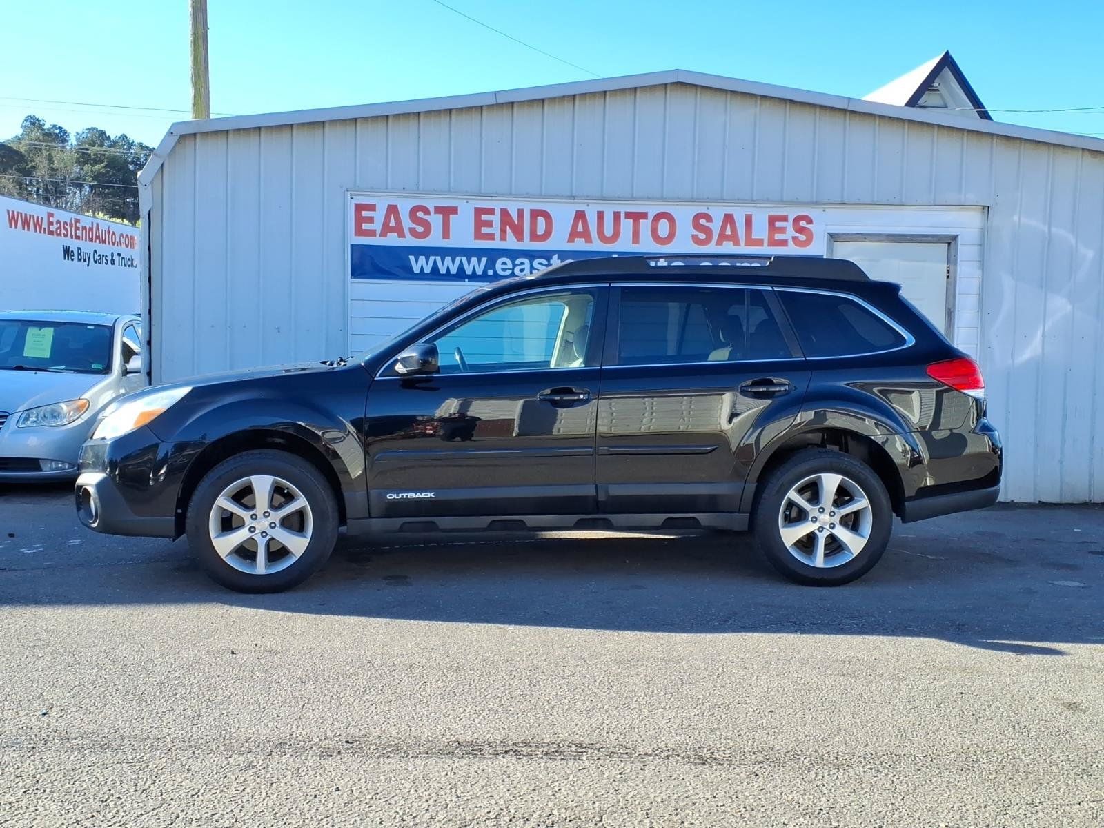 Used 2013 Subaru Outback 2.5i Limited AWD/4WD image 2