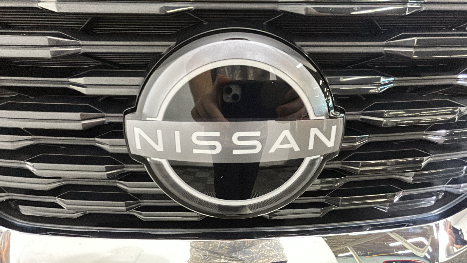 Used 2023 Nissan Rogue SV AWD/4WD image 10