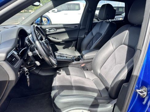 Used 2018 Porsche Macan image 11