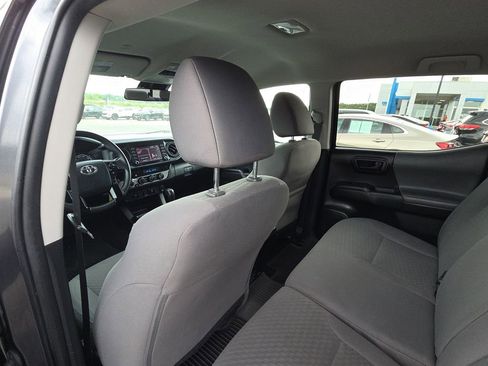 Used 2023 Toyota Tacoma SR AWD/4WD image 29