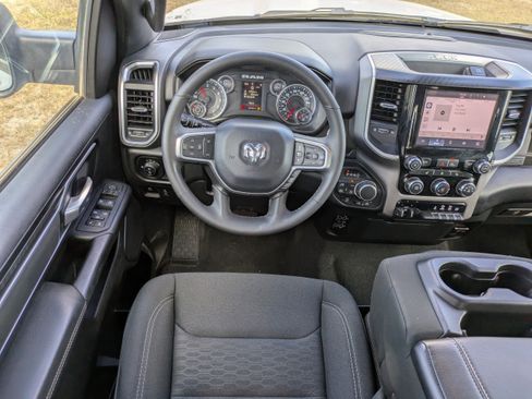 Used 2025 RAM 1500 Big Horn AWD/4WD image 14