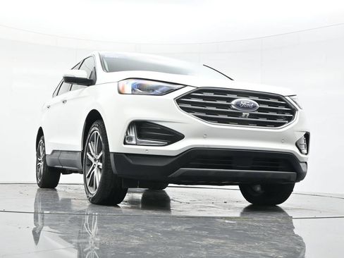 Used 2024 Ford Edge Titanium w/ Equipment Group 301A AWD/4WD image 47