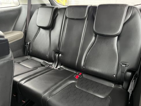 Used 2026 Kia Carnival FWD image 33