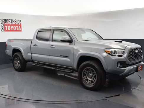 Used 2021 Toyota Tacoma TRD Sport w/ Technology Package AWD/4WD image 6