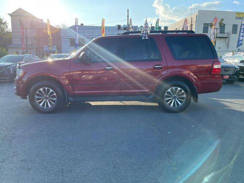Used 2015 Ford Expedition XLT AWD/4WD image 4