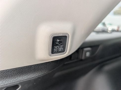 Used 2022 Jeep Grand Cherokee Limited AWD/4WD image 14