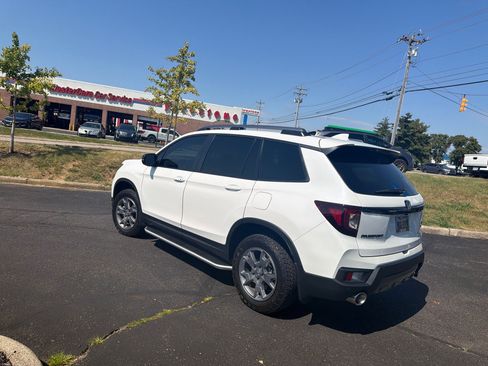 Used 2025 Honda Passport TrailSport image 15