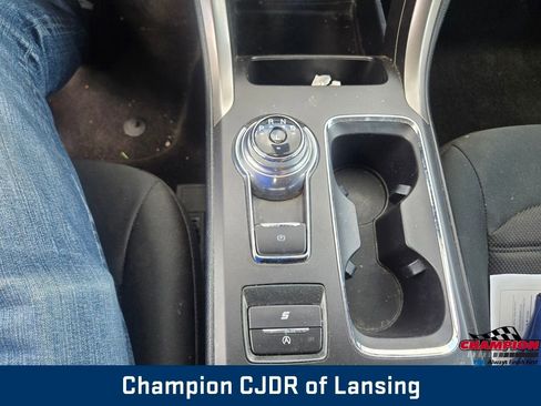 Used 2020 Ford Fusion SE image 21
