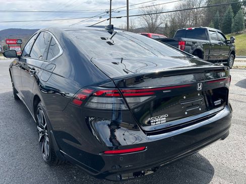 Used 2025 Honda Accord Touring image 8