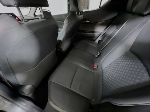 Used 2021 Toyota C-HR Limited image 29