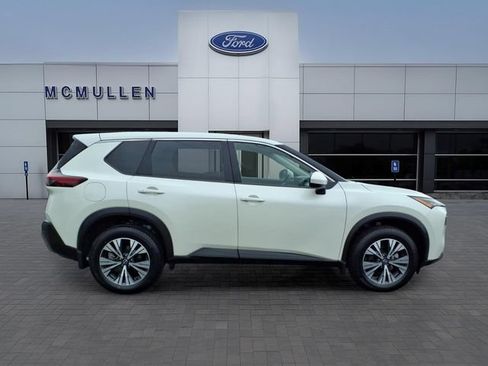 Used 2023 Nissan Rogue SV AWD/4WD image 4