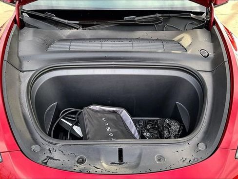 Used 2023 Tesla Model Y Performance AWD/4WD image 29