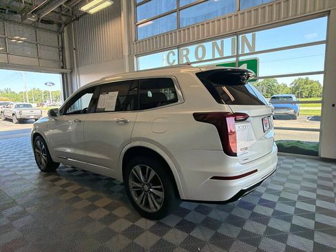 Used 2020 Cadillac XT6 Premium Luxury AWD/4WD image 4